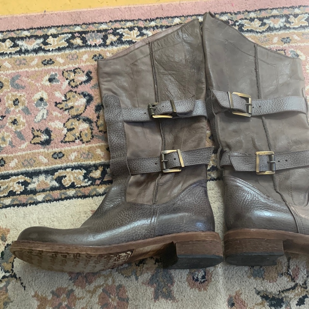 Gorgeous soft grey new boots! Tall, buckles. Worn once. Real leather. Designer
